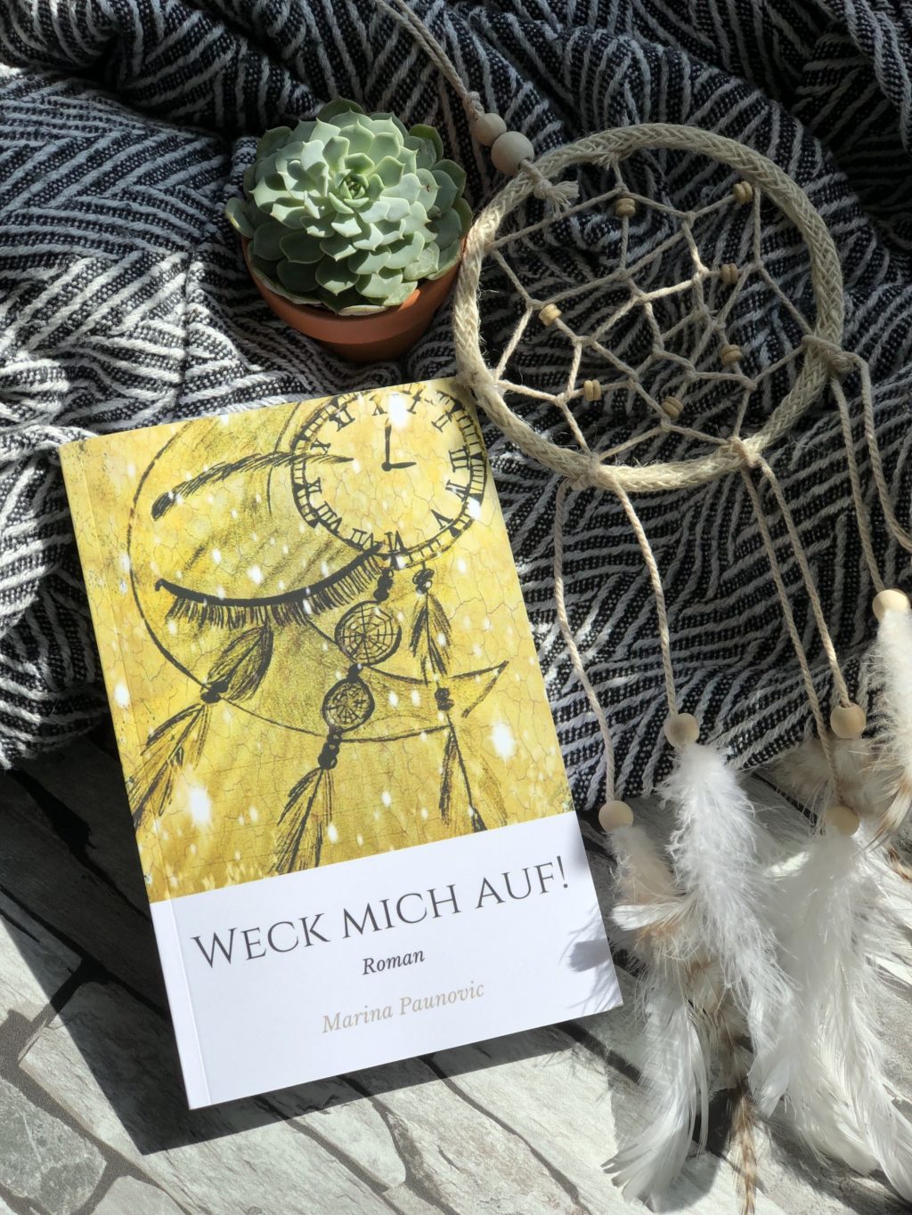 Weck mich auf - Roman von Marina Paunovic